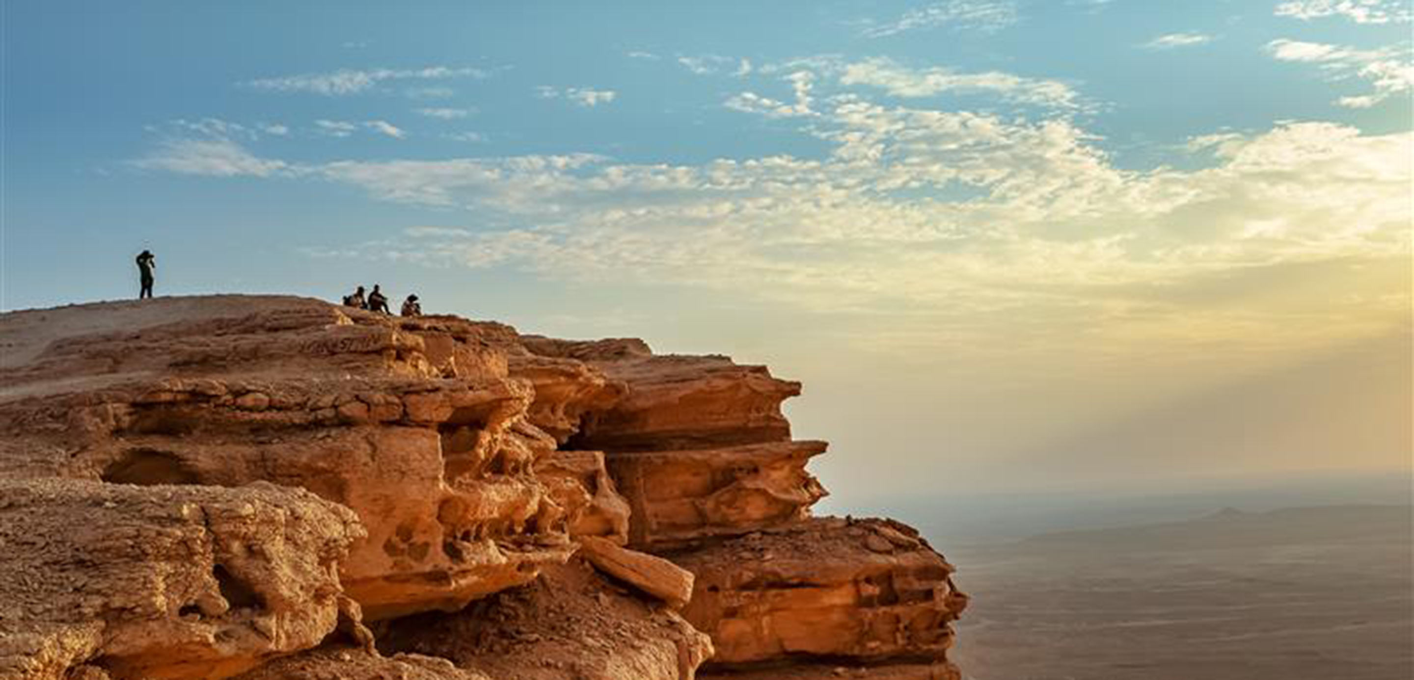 HSBC Saudi Arabia embarks on next phase of growth with office relocation HSBC Saudi Arabia embarks on next phase of growth with office relocation